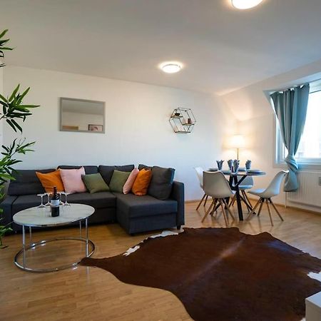 Stylish 2 Floor Penthouse • 15 Min To City Center Vienna Luaran gambar