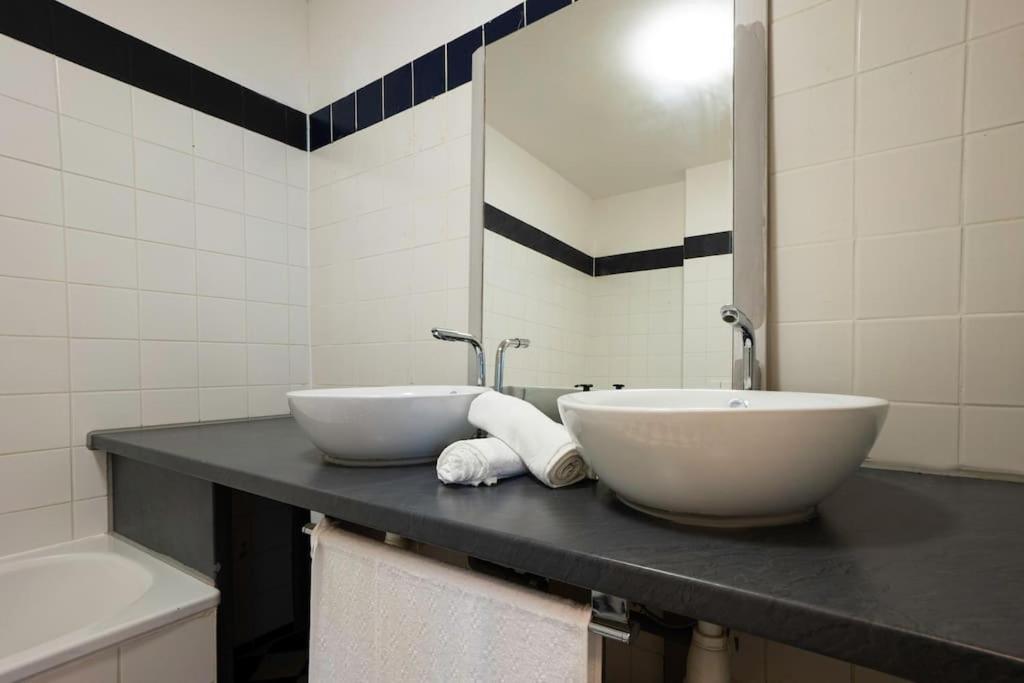 Stylish 2 Floor Penthouse • 15 Min To City Center Vienna Luaran gambar