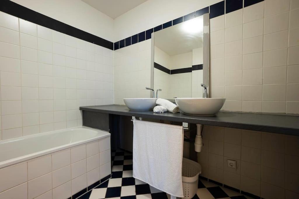 Stylish 2 Floor Penthouse • 15 Min To City Center Vienna Luaran gambar
